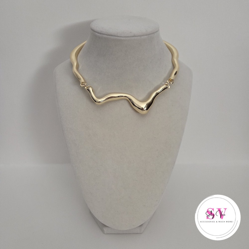 Elegant abstract gold-tone statement necklace-image