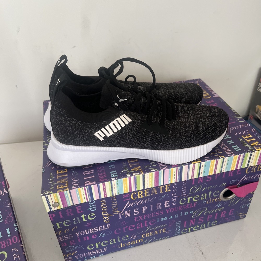 PUMA Flyer Runner Engineer Knit Running  Black/White Athletic Shoes US Sz 8.5 Wm
