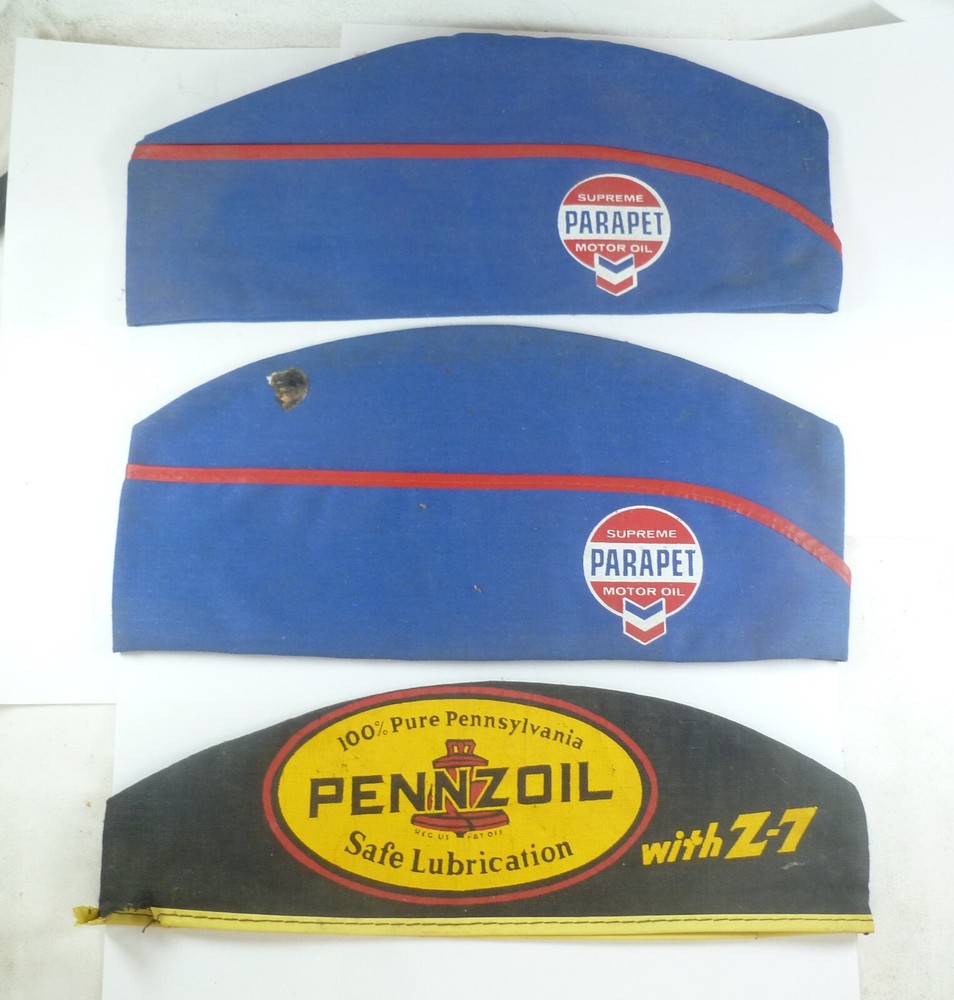 3 Vintage Gas Station Attendant Hats Pennzoil + 2 Chevron Parapet Motor Oil