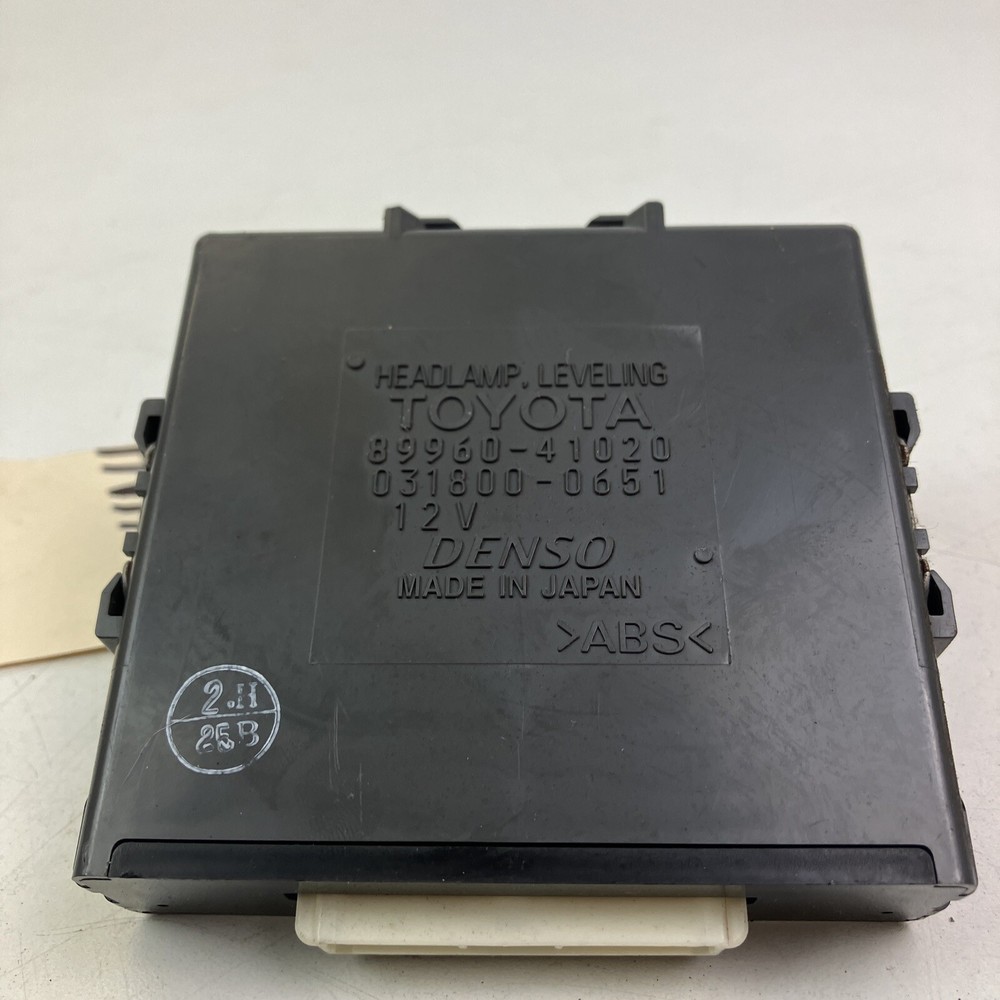 05-12 TOYOTA AVALON HEADLAMP LEVELING CONTROL MODULE OEM 89960-41020