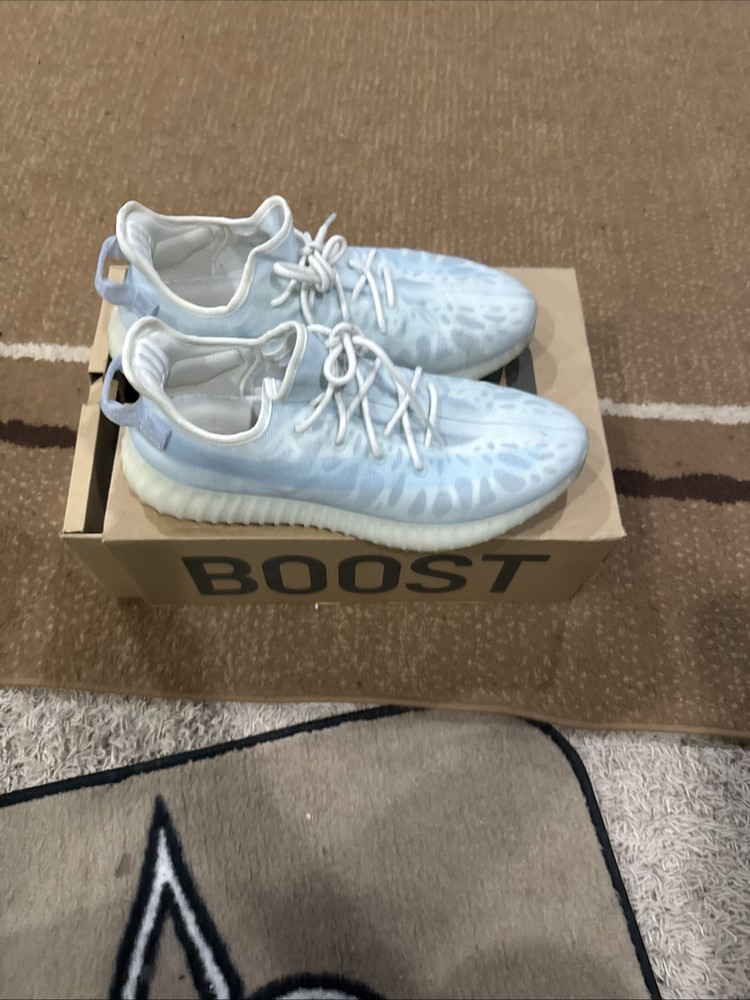 Yeezy 350 Mono Ice