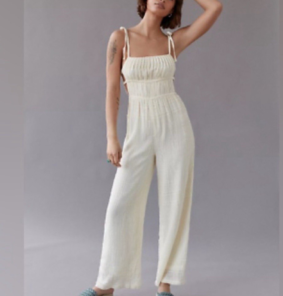 Urban Outfitters Jumpsuit Women’s Size SP Cream Color Fully Lined