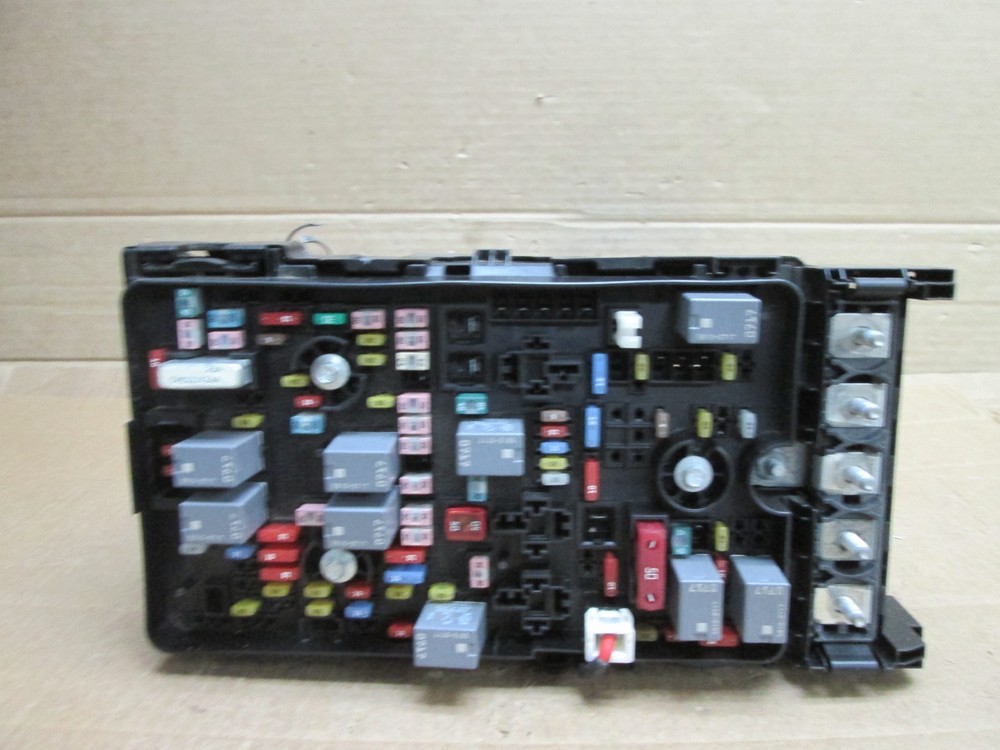 15 Jeep Cherokee Engine Fuse Box Relay Junction Panel Block Compartment 2015