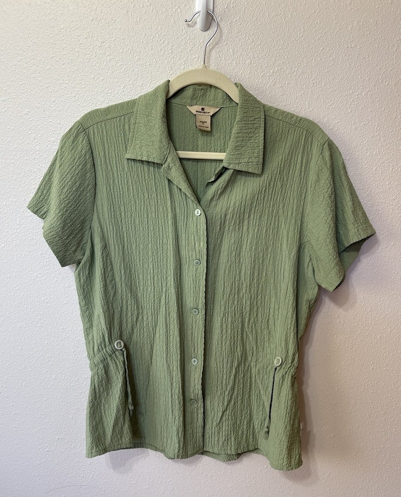 Women’s Woolrich Green Short Sleeve Button Up Shirt, Size M