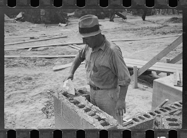Photo:Greenbelt Maryland 1936 Cinder Block Construction Worker Masonry