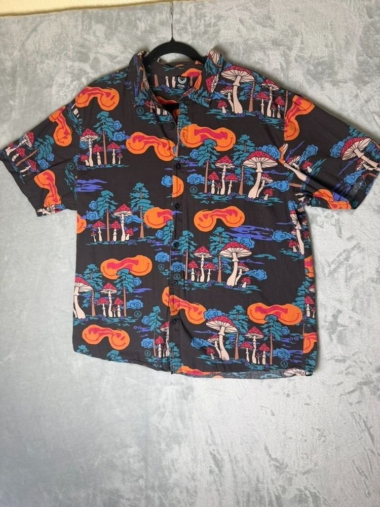 NEFF Button Up Shirt Mens XL Black Psychedelic Mushroom Print Short Sleeve