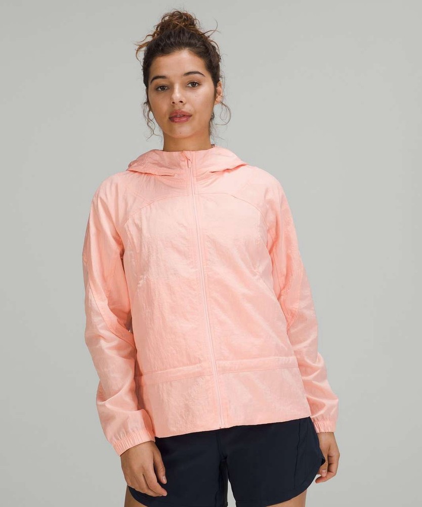 Lululemon Women’s Dew Pink Hooded Full Zip Windbreaker Jacket Size 8
