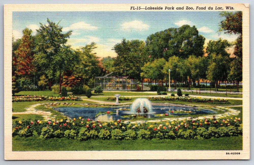 Fond Du Lac Wisconsin~Lakeside Park & Zoo~Vintage Linen Postcard