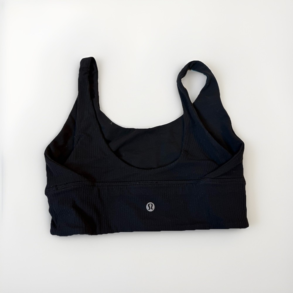 Lululemon Black Sports Bra Wireless Pullover Logo Accent Size 8