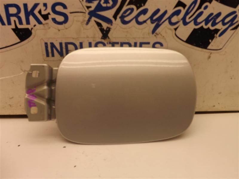 S40       2000 Fuel Filler Door 155270