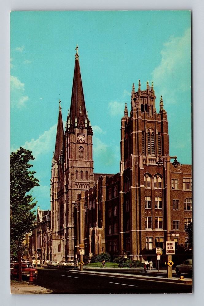 Milwaukee WI-Wisconsin Marquette University Gesu Church Vintage Postcard