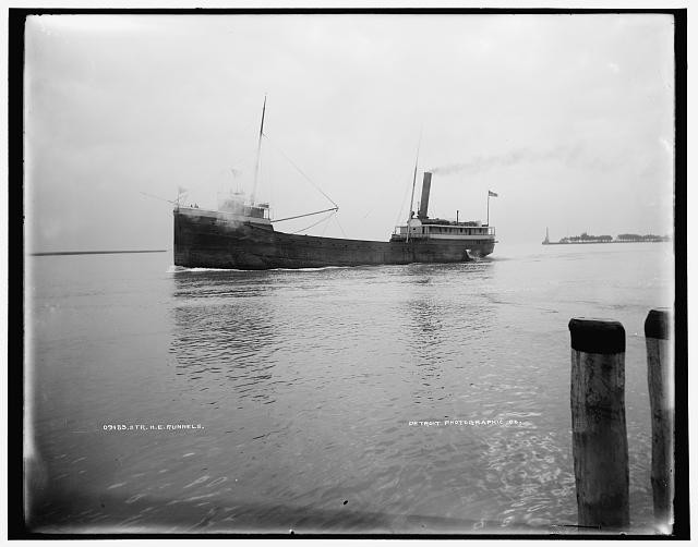 Photo:H.E. Runnels Cargo Ship 1900s Detroit Publishing Co.