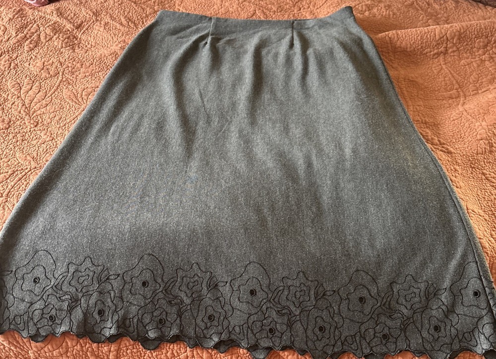 Liz Claiborne Women's Sz L Black Embroidered Floral Eyelet Skirt Scalloped Hem