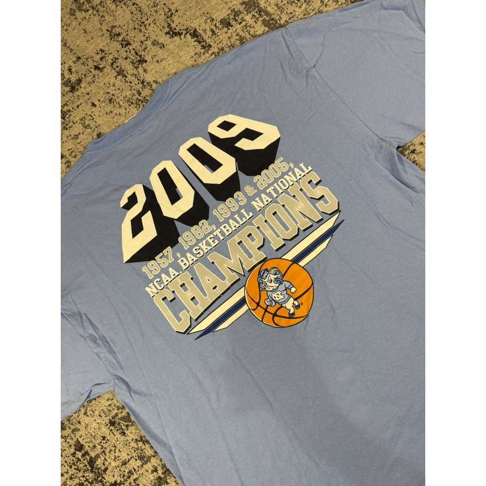 UNC Tar Heels 2009 NCAA Champions T Shirt Mens XL Blue Basketball Gildan Graphic