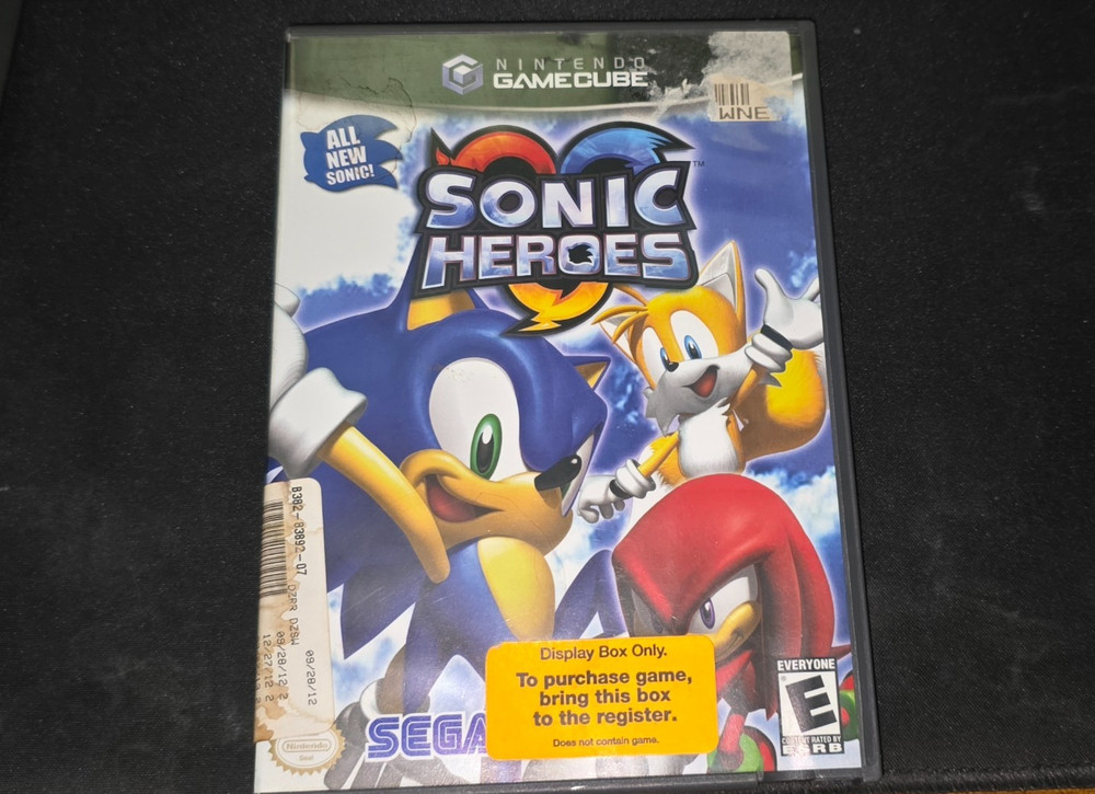 Sonic Heroes - Nintendo Gamecube Game - Comes w/ Case, Manual, Disc