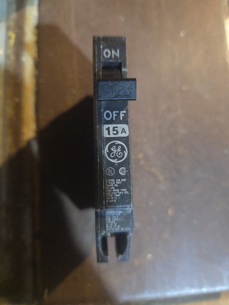 GE THQP115 15A Circuit Breaker