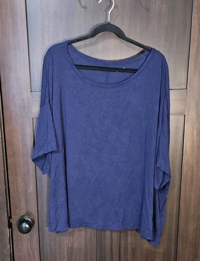 EUC  Women's Plus Navy Blue Basic Stretch Knit SS Tee Shirt Top Size 4X 26/28