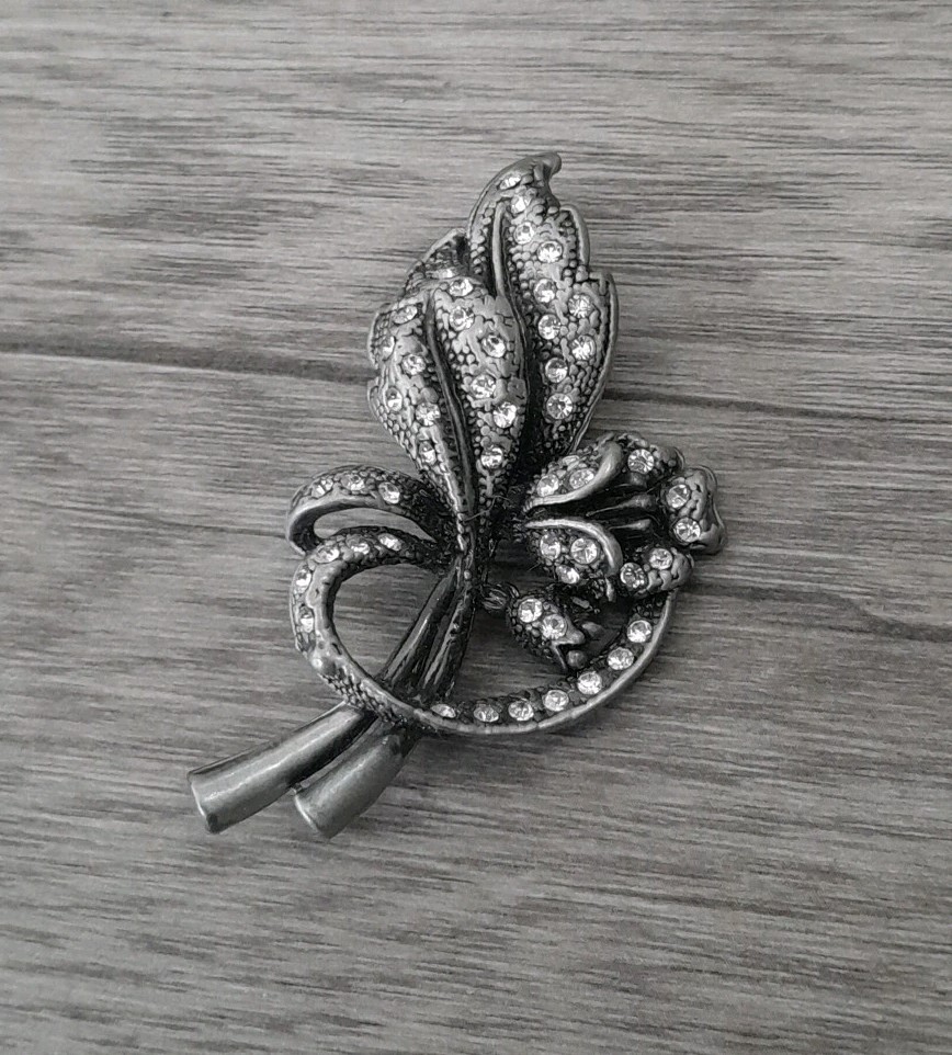 Vintage Clear Rhinestone Gunmetal Floral Brooch