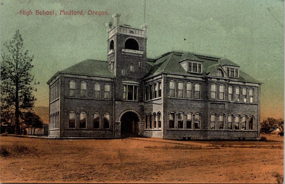 c1910 Old High School Building Medford Oregon Vintage Postcard