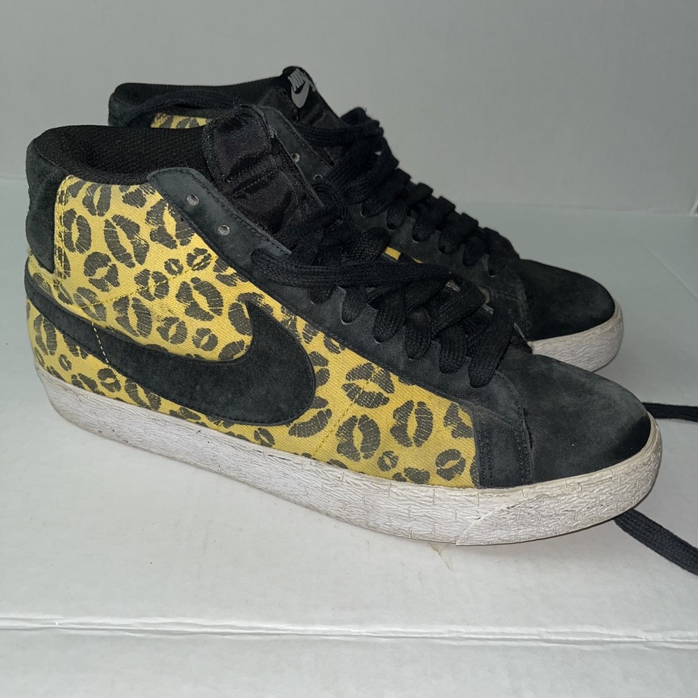 Nike SB Blazer Kisses 314070-711 MIDWEST GOLD/BLACK Size 10 Used but Fair no box