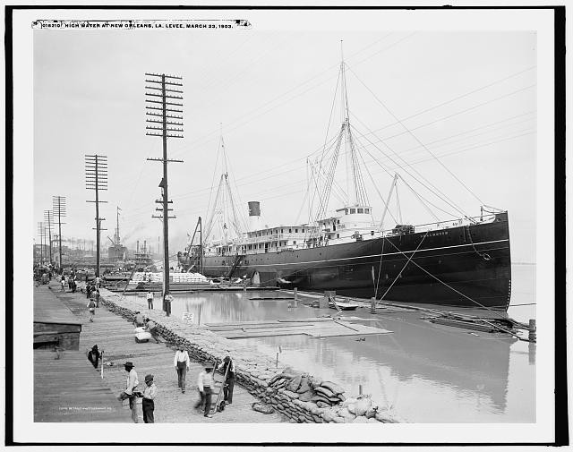 High Water,Chalmette,steamboats,ships,New Orleans,Louisiana Levee,LA,c1903