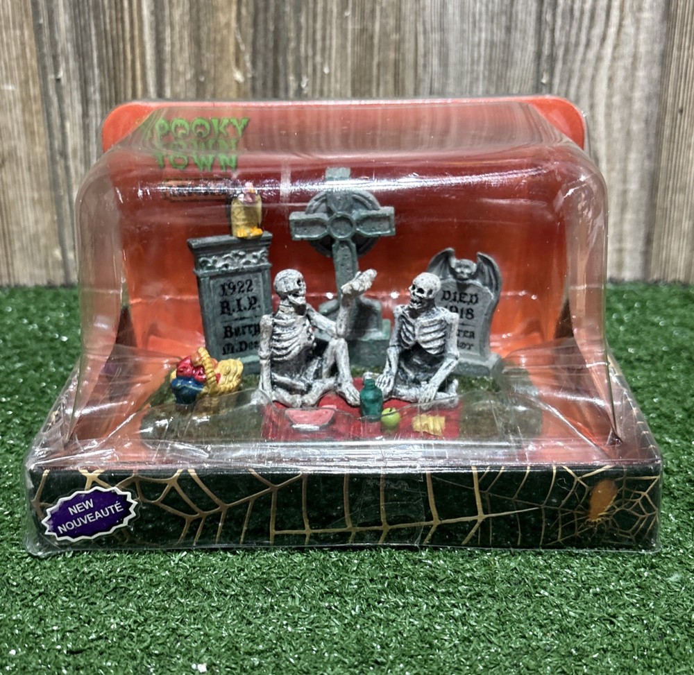 Lemax Spooky Town Graveyard Picnic Halloween Decor 63263