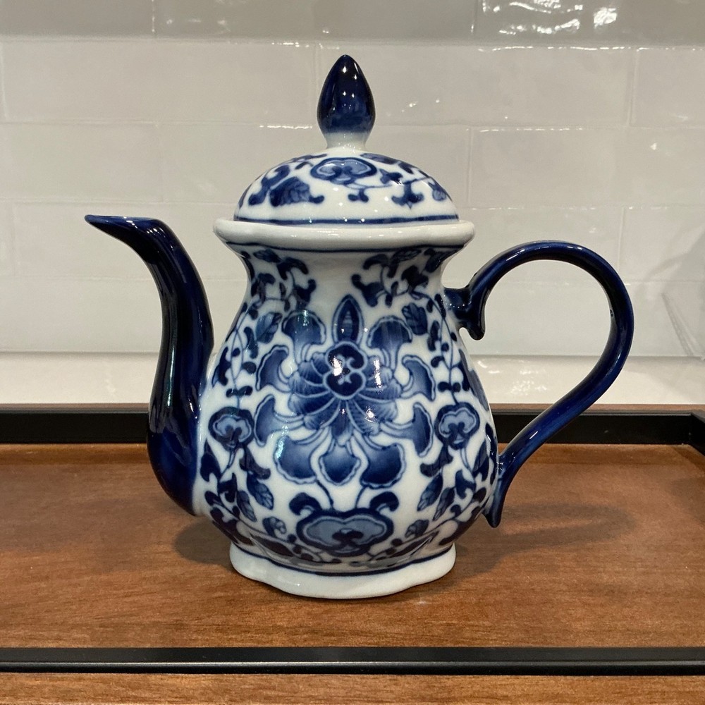 Bombay Co Asian Garden Teapot Porcelain Cobalt Blue White Chinoiserie 8
