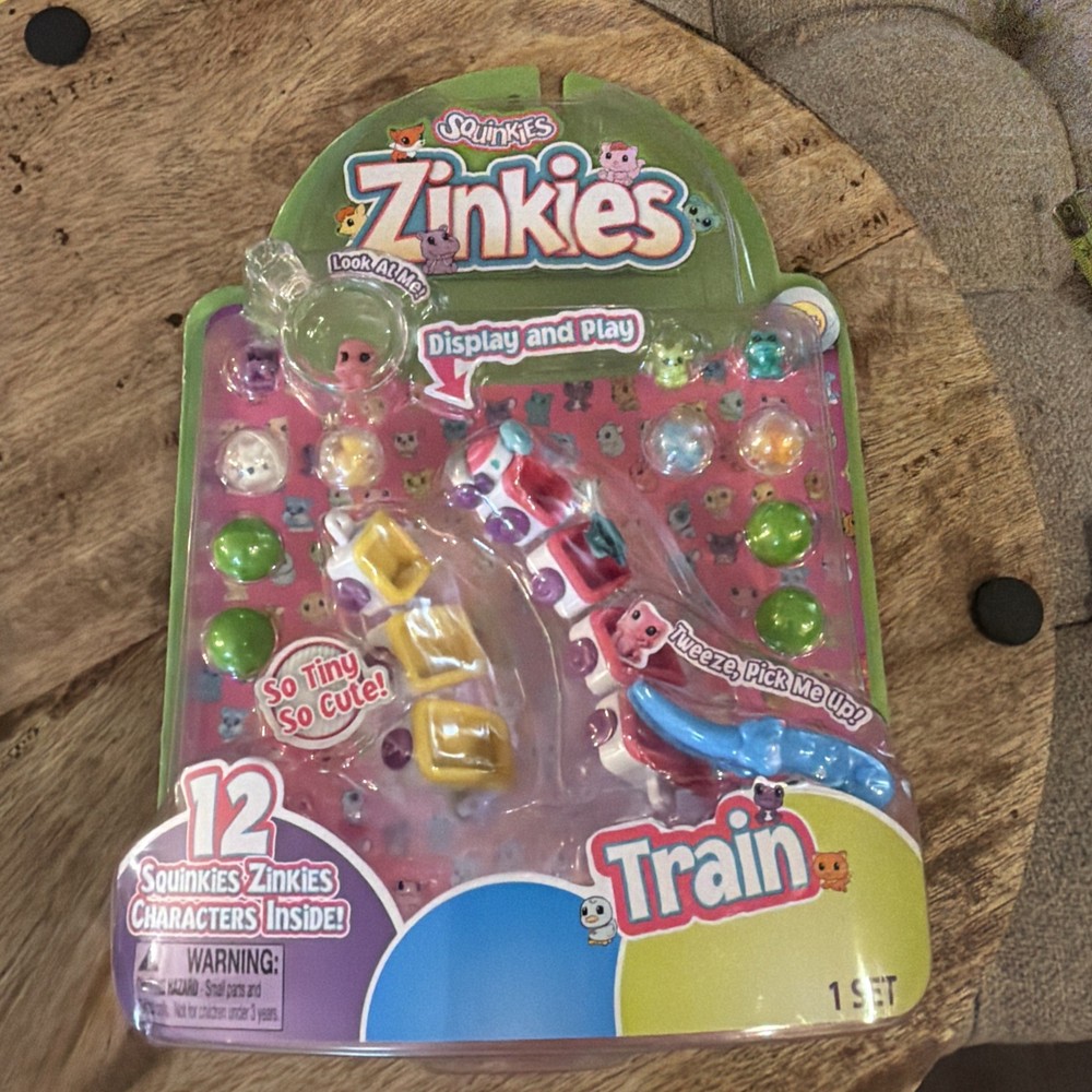 Squinkies Zinkies Train Playset 12 Tiny Figures Tweezers Magnify Glass NEW