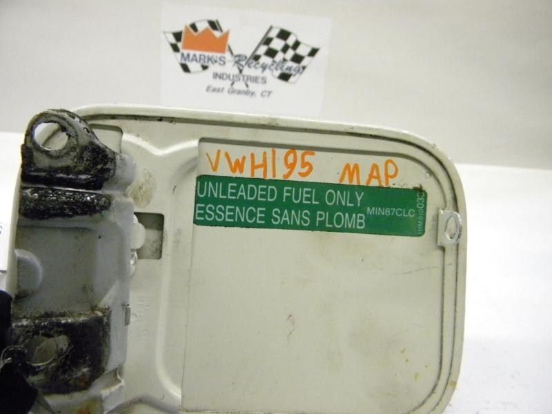 95 VW JETTA FUEL FILLER DOOR 95947