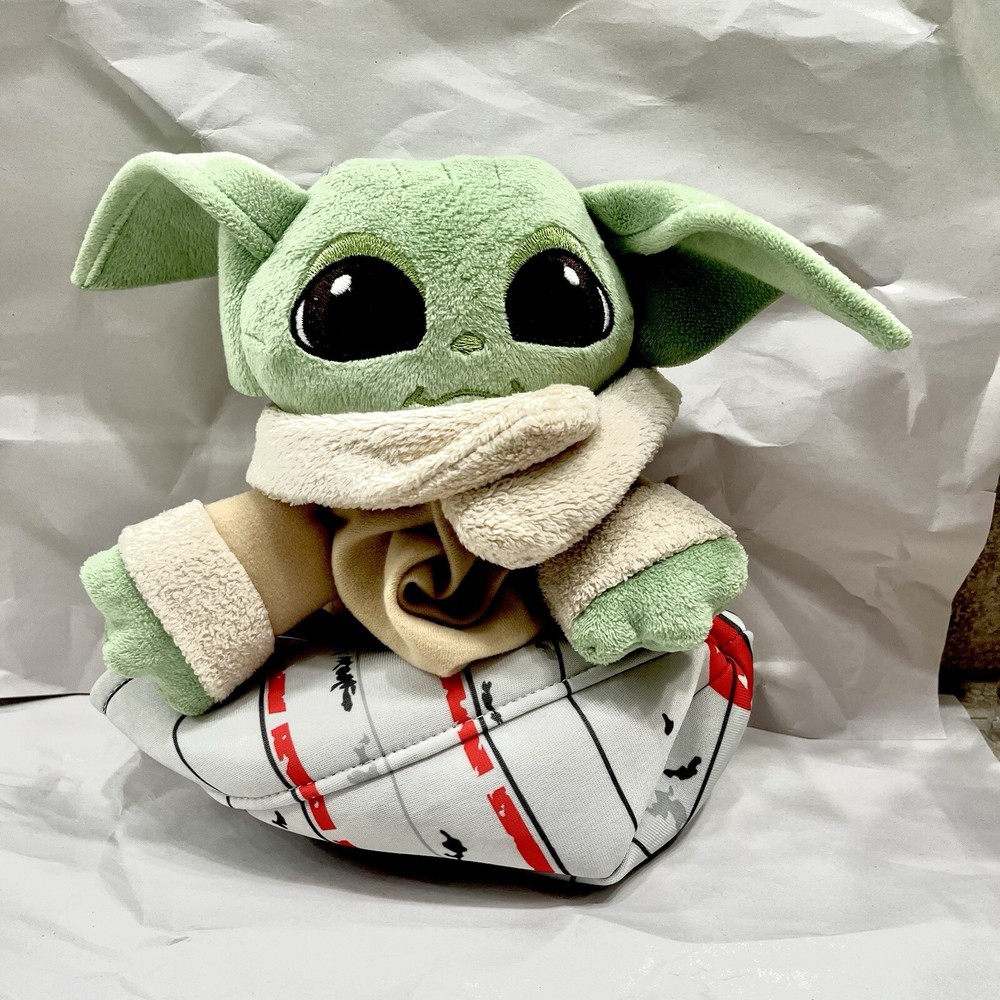 Star Wars Mandalorian The Child Bounty Hideaway Hand Puppet Plush