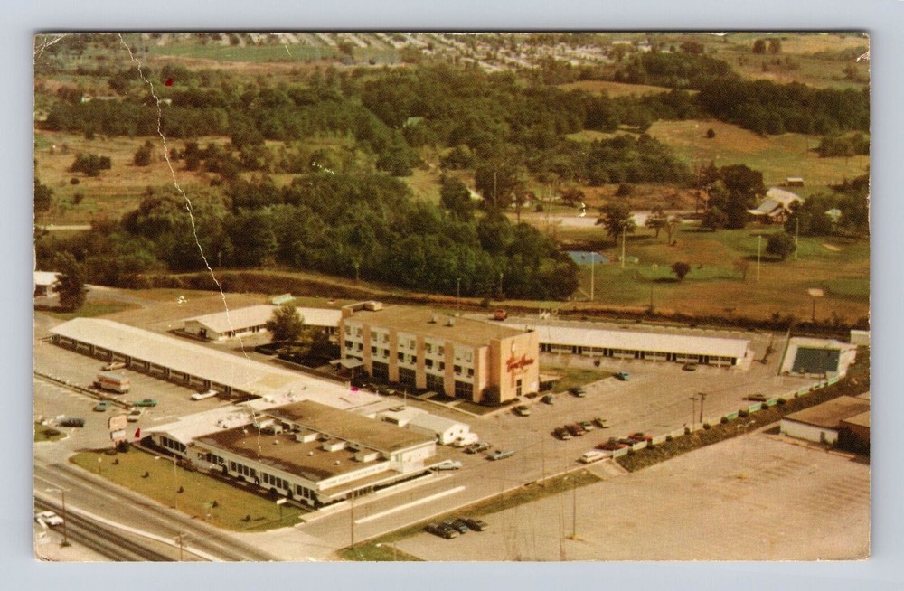 Cedar Rapids IA-Iowa, Town House Motor Inn, Advertising, Vintage Postcard