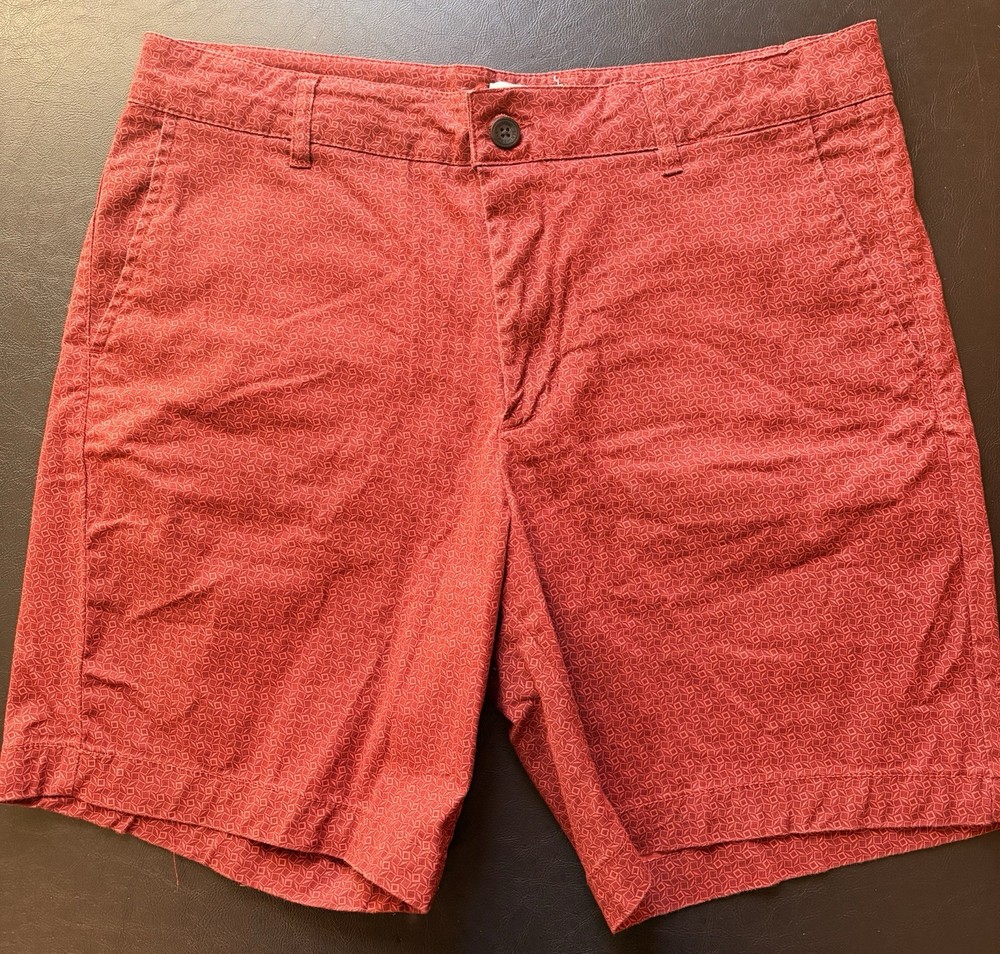 Ben Sherman Men's Casual Chino Stretch Shorts Red Size 34 7 Inseam Geometric
