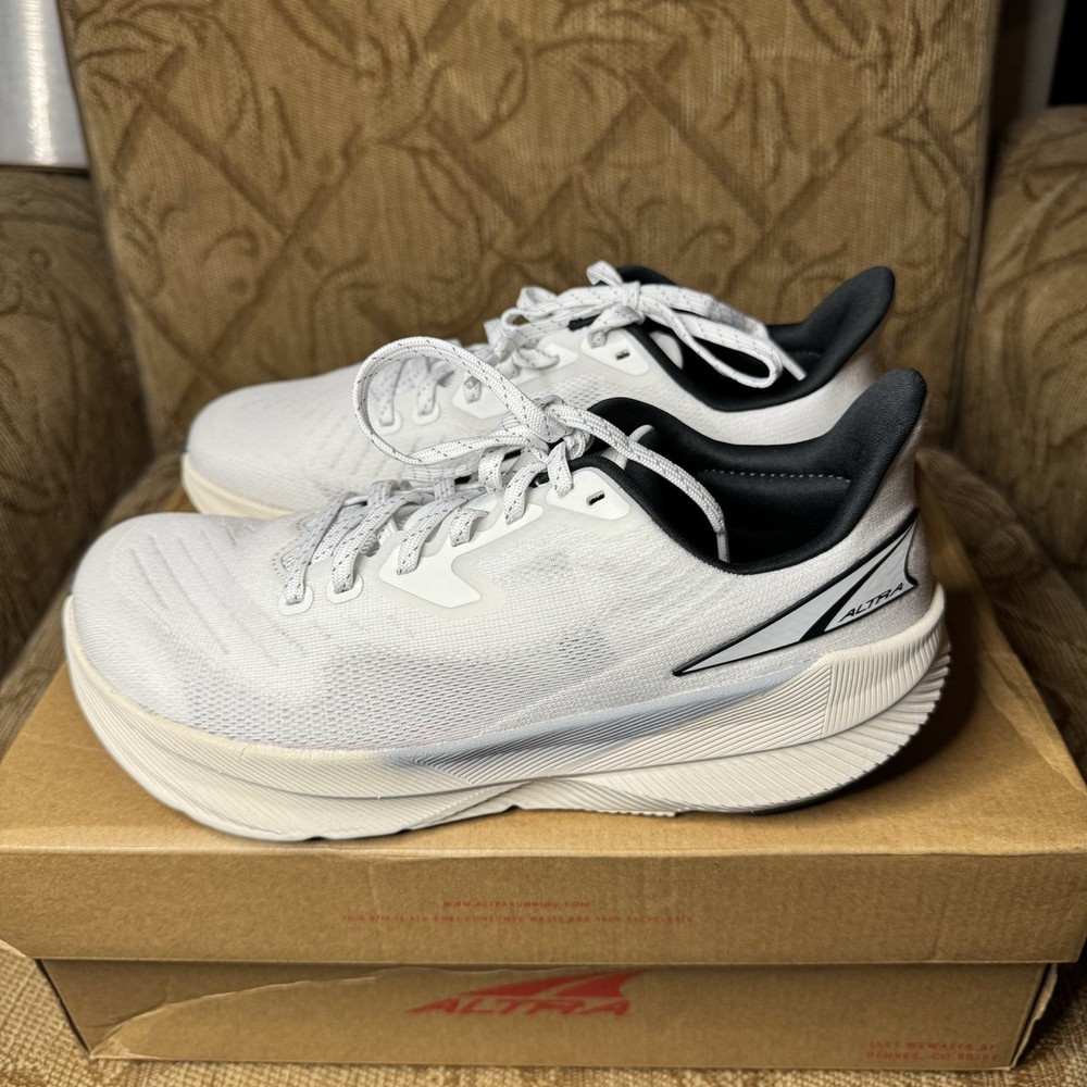 Altra Womens Experience Flow AL0A85NW120 White Running Shoes Size 8.5 EUC