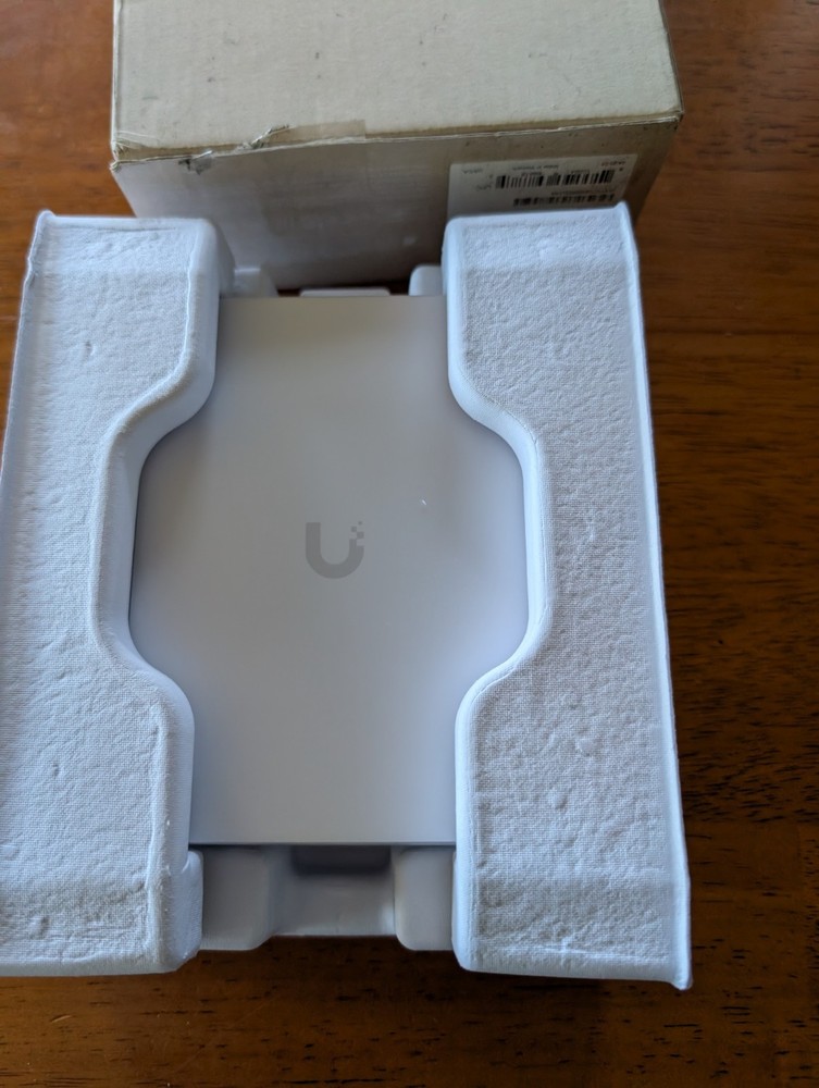 Ubiquiti UniFi U7 In-Wall WiFi 7 Access Point (U7-IW-US) NEW