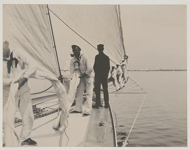 Bristol Rhode Island 1903 Yacht Reliance America�s Cup Crew Handling Sail