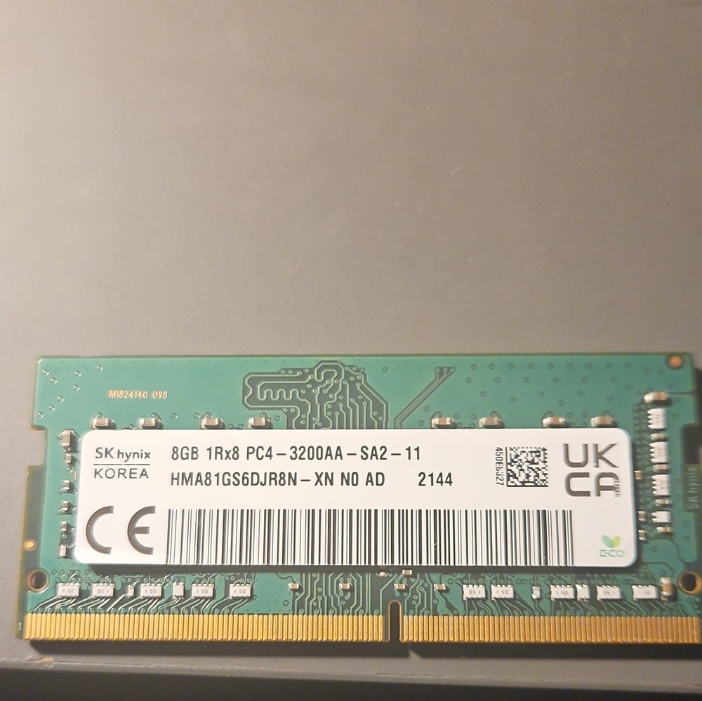 SK hynix 8GB DDR4 SO-DIMM PC4-3200AA 260-Pin RAM HMA81GS6DJR8N-XN