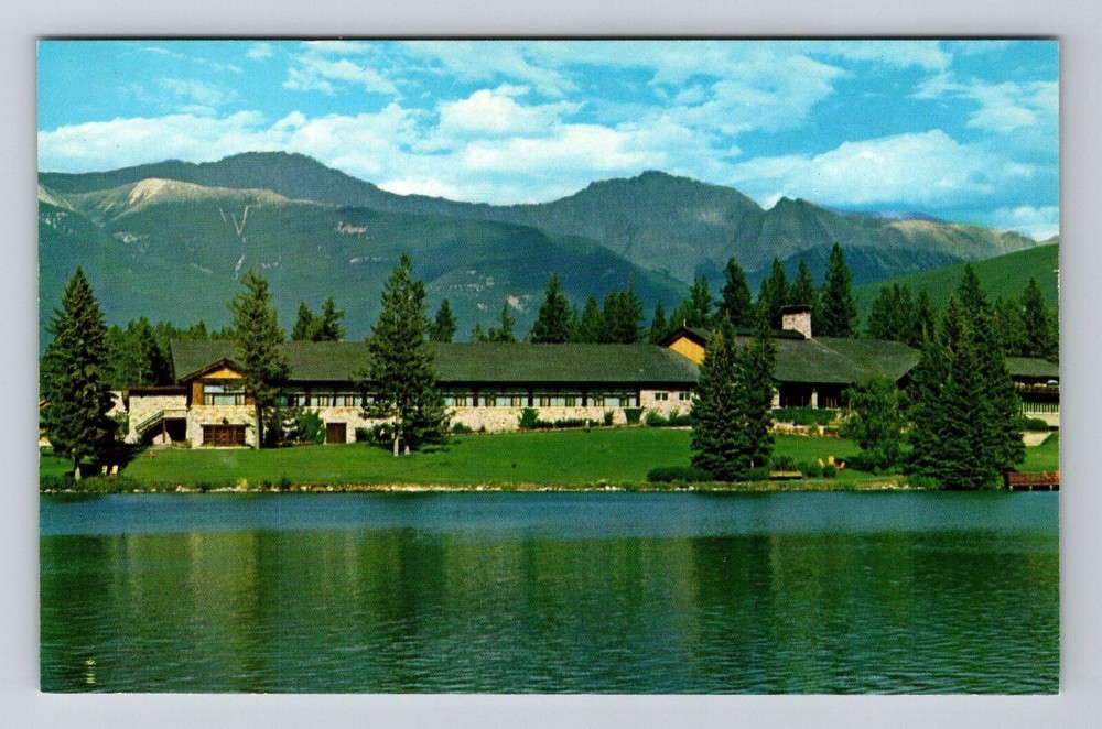 Jasper-Alberta, Jasper Park Lodge, Colin Range, Lac Beauvert, Vintage Postcard