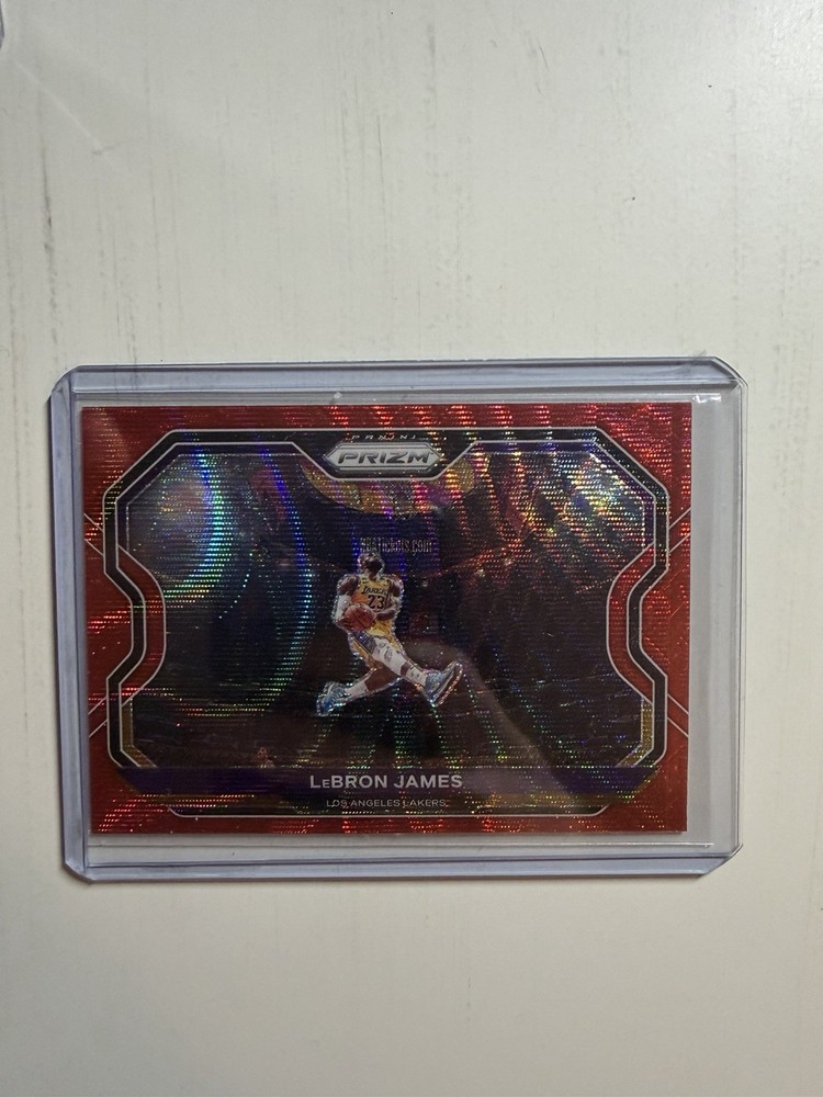 Panini Prizm 2020-21 LeBron James #1 Red Wave Prizm Lakers Basketball Card