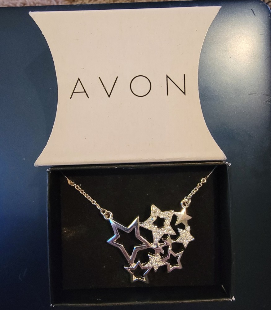 Vintage AVON Silver Tone Star Cluster Necklace With Rhinestones