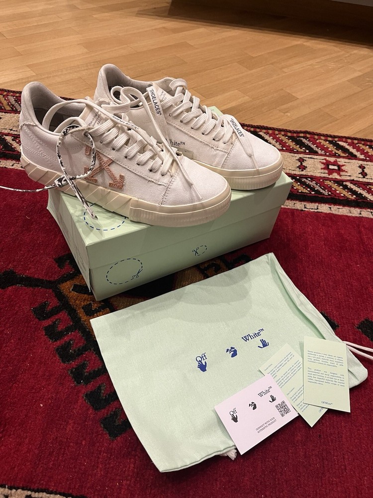 shoes off white