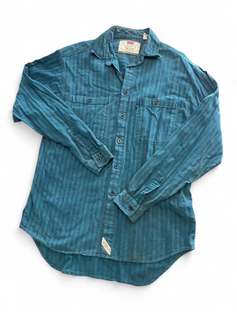 90s Levis Grunge style button up flannel blue/turquoise “registrated trademark”