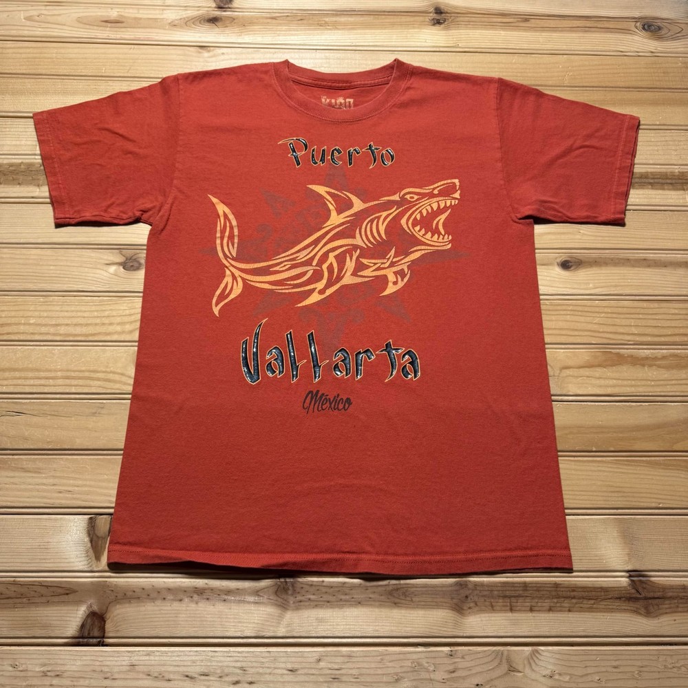 Vintage Y2K Puerto Vallarta Mexico Great White Graphic Souvenir T-Shirt - Medium