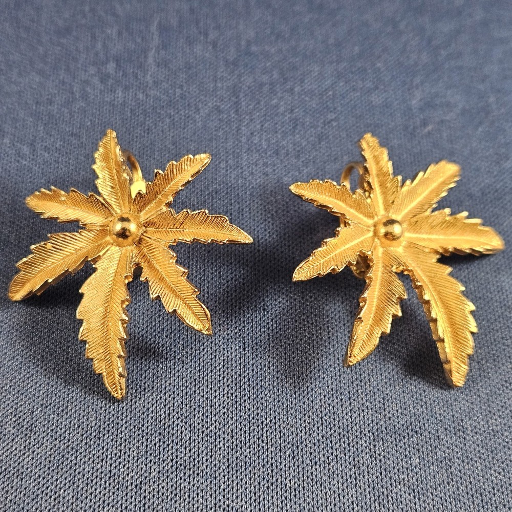 Vintage 1964 Sarah Coventry Autumn Haze Gold Tone Leaf Clip On Earrings Signed