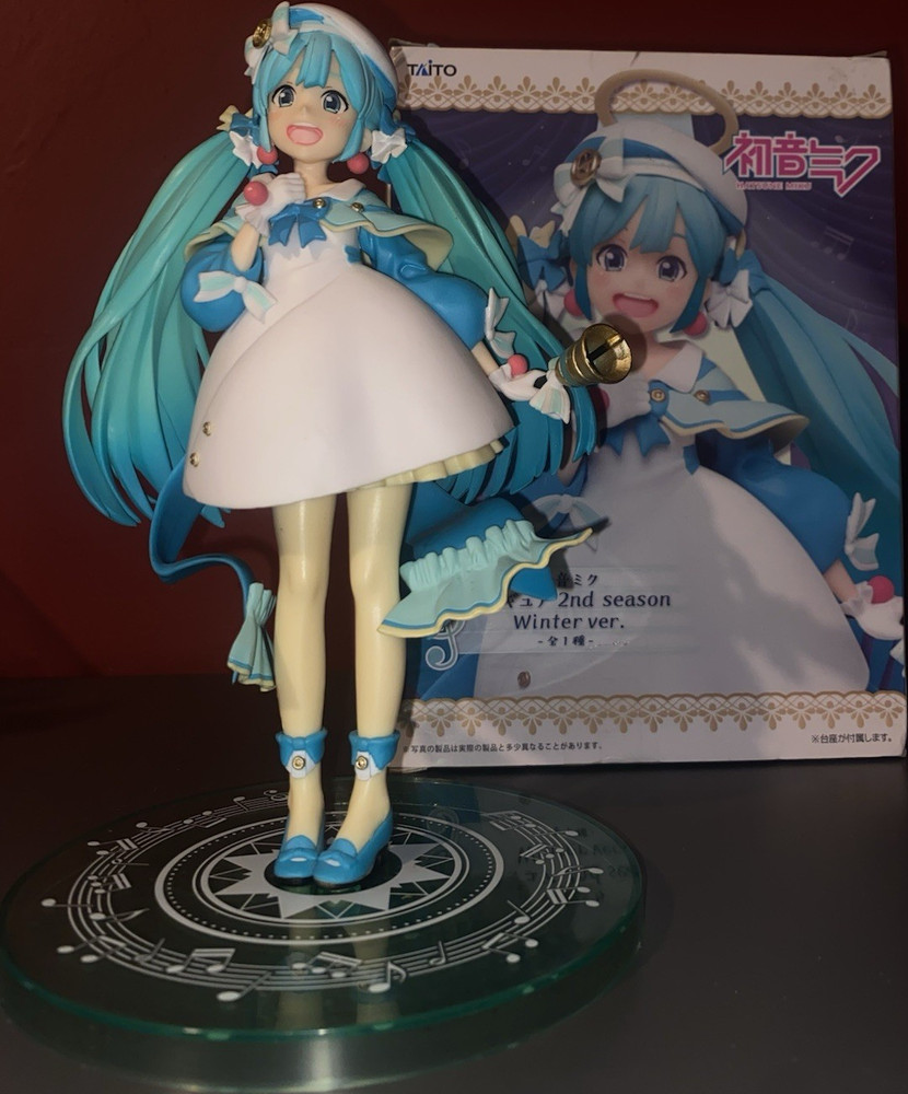 Taito Hatsune Miku 2nd Season Winter Ver. Figure Vocaloid PVC/ABS