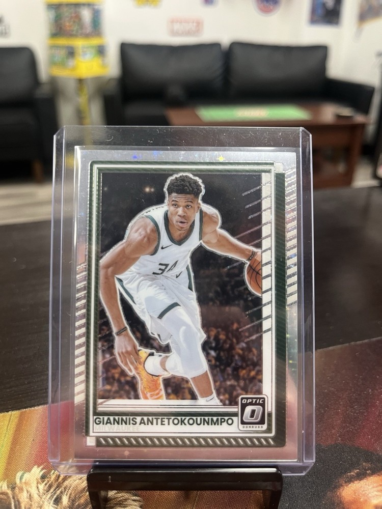 2025-26 Panini Donruss Basketball Giannis Antetokounmpo Stars /149 #106 CE