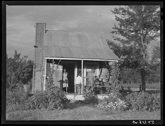 Photo:Natchitoches Louisiana 1940 Cabin Porch Family