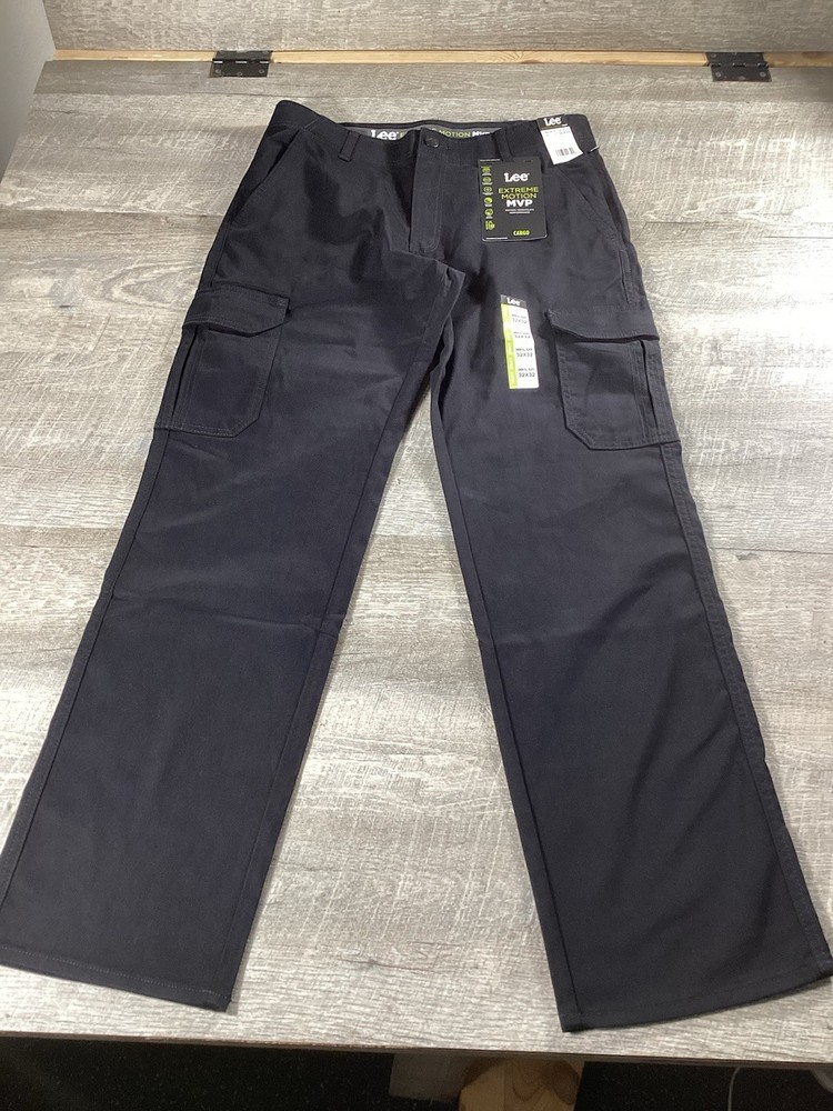 Lee Extreme Motion MVP Cargo Pants 32x32 Black Regular Straight Work Stretch NWT