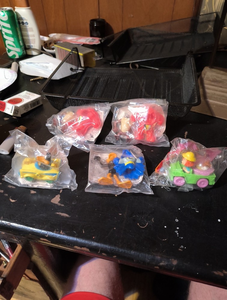 1990 Looney Tunes Figures Shell Oil Collector Complete Set of 8 PVC Figures seal