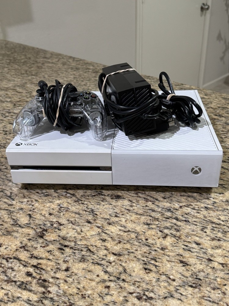 Microsoft Xbox One Model 1540 White Console 500GB - Tested & Working!