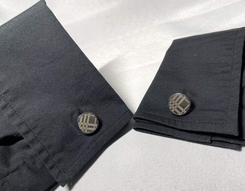 Auth [Beautiful] Burberry shadow Check engrave oval Cufflinks chrome Silver